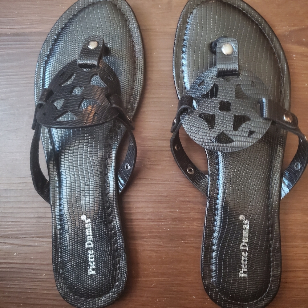 Pierre Dumas thing sandal